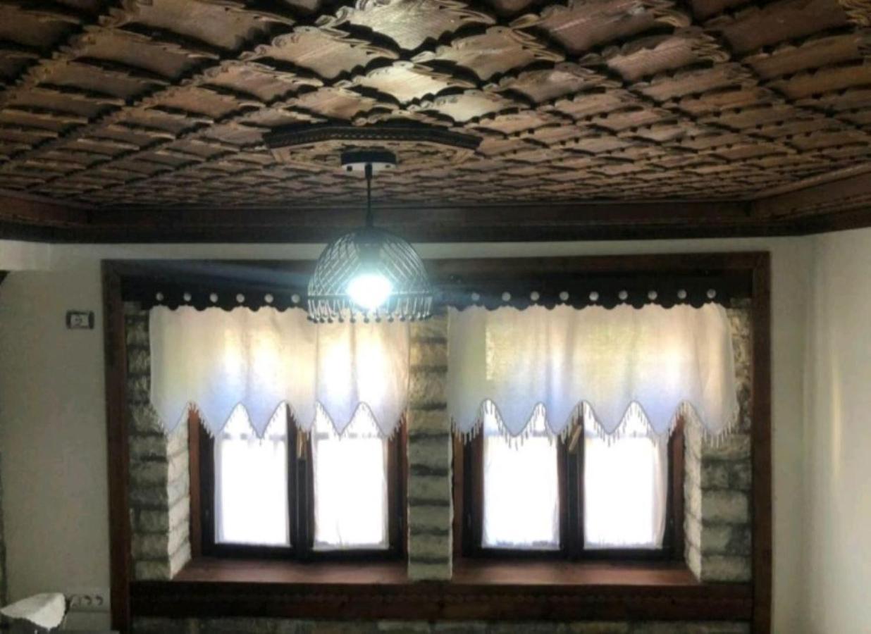 Miziriguesthouse Гірокастра Екстер'єр фото