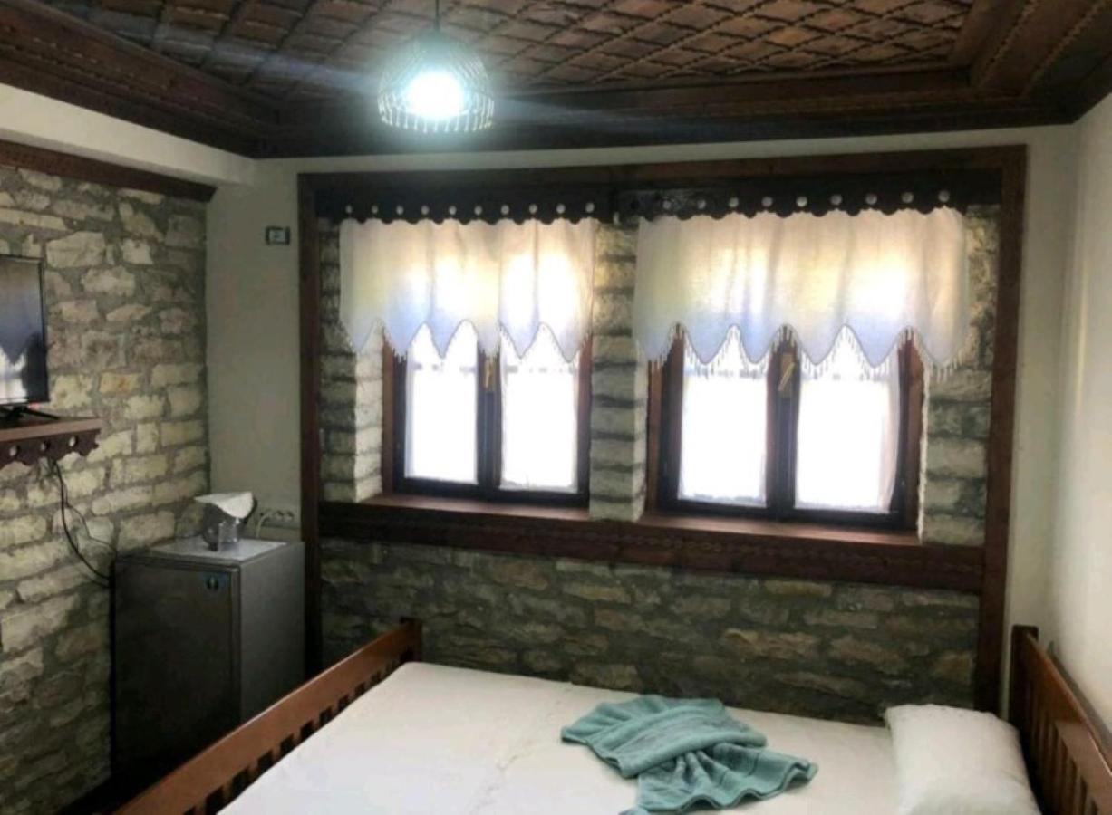 Miziriguesthouse Гірокастра Екстер'єр фото