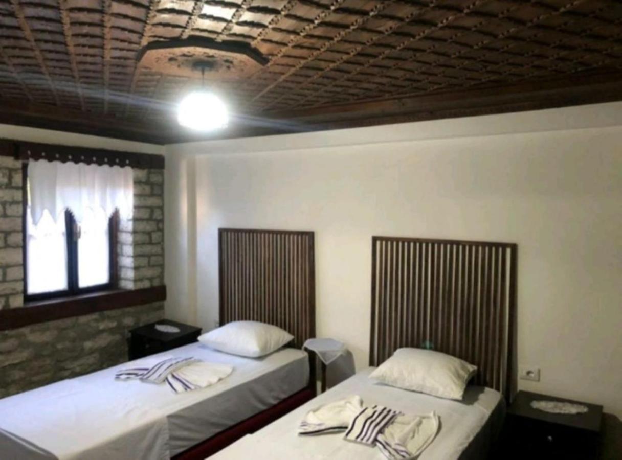 Miziriguesthouse Гірокастра Екстер'єр фото