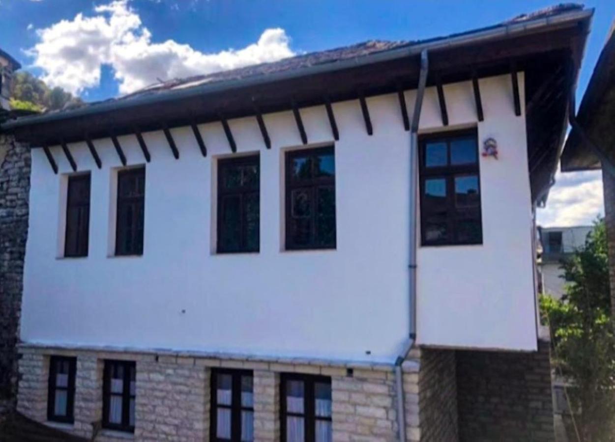Miziriguesthouse Гірокастра Екстер'єр фото