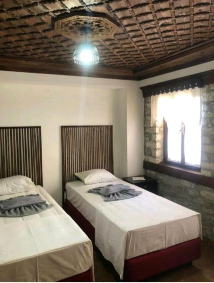 Miziriguesthouse Гірокастра Екстер'єр фото