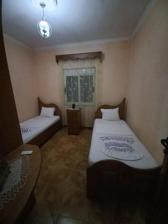 Miziriguesthouse Гірокастра Екстер'єр фото