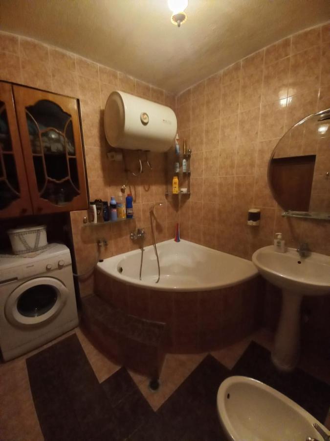 Miziriguesthouse Гірокастра Екстер'єр фото