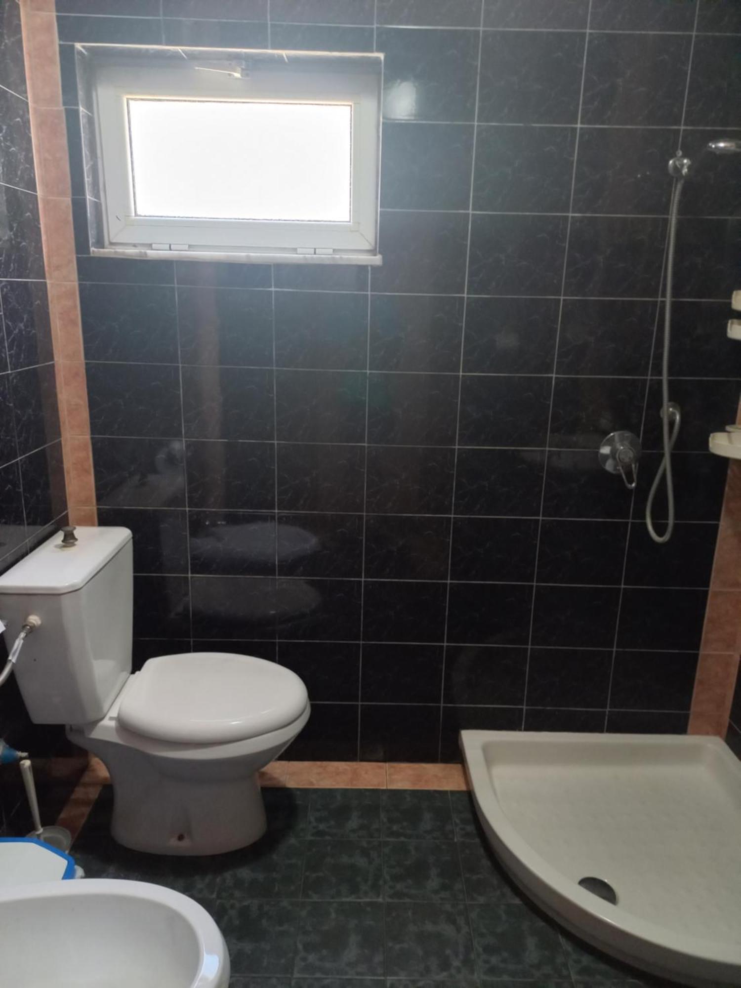 Miziriguesthouse Гірокастра Екстер'єр фото